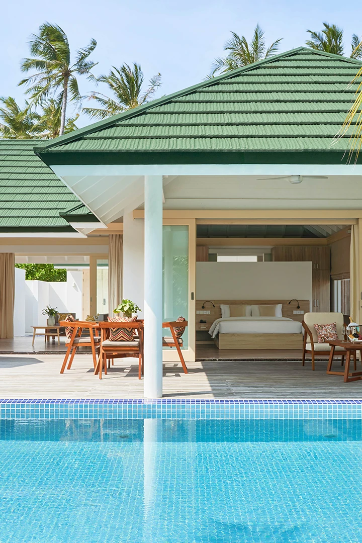 Grand Beach Residence with Pool